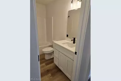 672 E 331st, Eastlake, OH 44095 - Photo 21