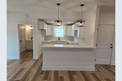 672 E 331st, Eastlake, OH 44095 - Photo 3