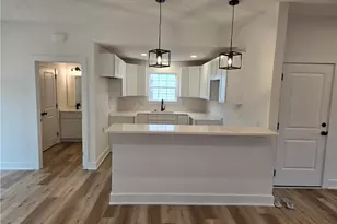 672 E 331st, Eastlake, OH 44095 - Photo 3