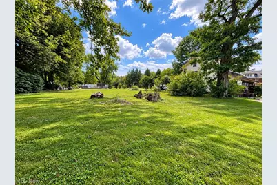 3404 Lincoln Street E, Canton, OH 44707 - Photo 5