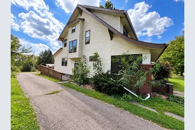 3404 Lincoln Street E, Canton, OH 44707 - Photo 3