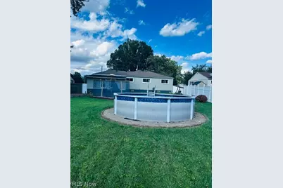 375 Jackson Street, Campbell, OH 44405 - Photo 5