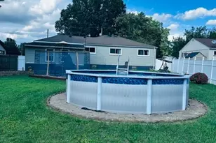 375 Jackson St, Campbell, OH 44405 - Photo 5