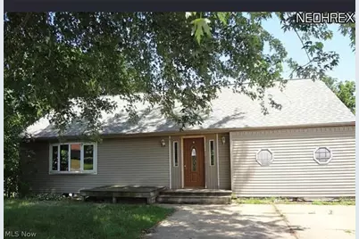2444 Perry Drive SW, Canton, OH 44706 - Photo 1