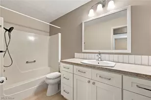 7970 Mentor Ave, Mentor, OH 44060 - Photo 21
