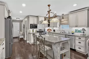 7433 Sir Roberts Ct, Mentor, OH 44060 - Photo 9
