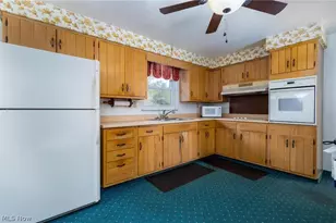 605 Titus St Ext, Weirton, WV 26062 - Photo 21