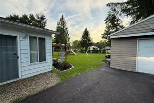 330 Cynthia Dr, Chardon, OH 44024 - Photo 5