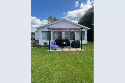 330 Cynthia Drive, Chardon, OH 44024 - Photo 3