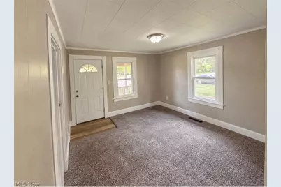 1331 Race Street, Zanesville, OH 43701 - Photo 5