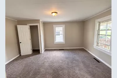 1331 Race Street, Zanesville, OH 43701 - Photo 7