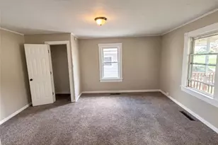 1331 Race St, Zanesville, OH 43701 - Photo 7