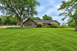1102 E Garfield Rd, Aurora, OH 44202 - Photo 1