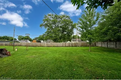1325 Delverne Avenue SW, Canton, OH 44710 - Photo 11
