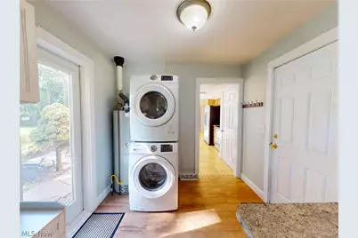 7996 Plains Road, Mentor, OH 44060 - Photo 5