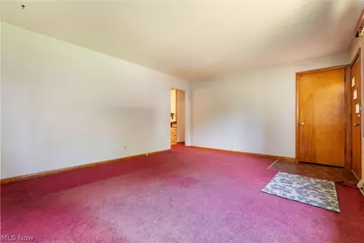 2263 Dewport Drive, Akron, OH 44312 - Photo 7