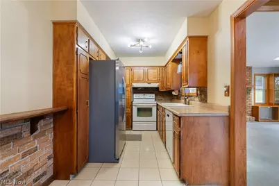 2263 Dewport Drive, Akron, OH 44312 - Photo 11