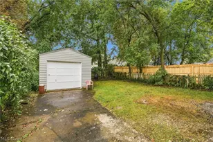 1013 Celina Ave, Akron, OH 44307 - Photo 25