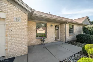 820 Southwestern Run, Poland, OH 44514 - Photo 3