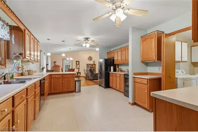 922 Benskin Avenue SW, Canton, OH 44710 - Photo 9