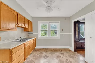 1467 Larchmont Road #2/UP, Loveland, OH 44110 - Photo 9