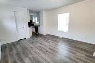 9735 Chillicothe Rd, Kirtland, OH 44094 - Photo 7