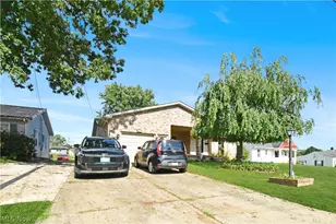 714 Sunset Dr, Lisbon, OH 44432 - Photo 3