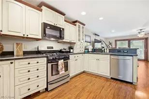512 7th St, Fairport Harbor, OH 44077 - Photo 5