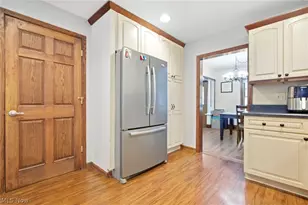 512 7th St, Fairport Harbor, OH 44077 - Photo 7