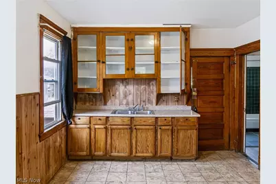 10001 Stoughton Avenue, Loveland, OH 44104 - Photo 3