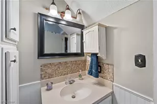 3051 Perrydale St NW, Uniontown, OH 44685 - Photo 17