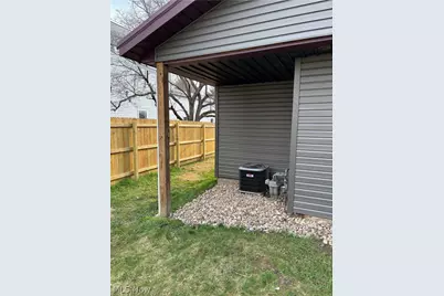 241 McKinley Avenue, Newcomerstown, OH 43832 - Photo 11