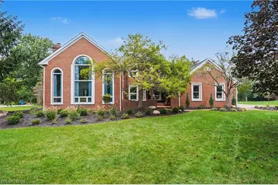 207 N Hayden Parkway, Hudson, OH 44236 - Photo 1
