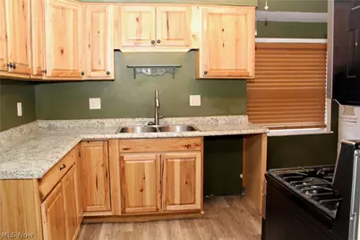 306 S Hazelwood Avenue, Youngstown, OH 44509 - Photo 7