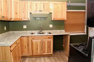 306 S Hazelwood Ave, Youngstown, OH 44509 - Photo 7