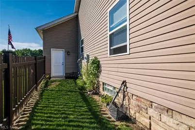 6188 Cartage Avenue NW, Canal Fulton, OH 44614 - Photo 9
