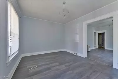 319 S Jackson Street, Youngstown, OH 44506 - Photo 11