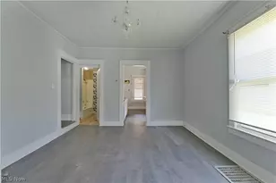 319 S Jackson St, Youngstown, OH 44506 - Photo 13