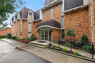 924 Memorial Pkwy, Akron, OH 44303 - Photo 1
