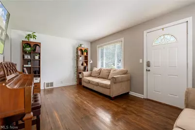2909 33rd Street NE, Canton, OH 44705 - Photo 5