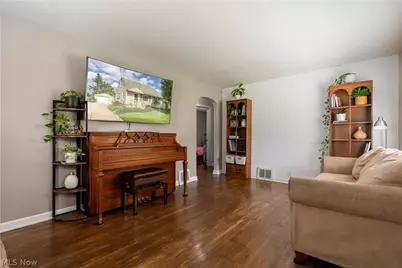 2909 33rd Street NE, Canton, OH 44705 - Photo 3