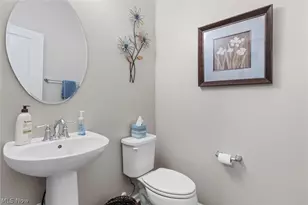 10174 Colton Ave, Concord Twp, OH 44077 - Photo 9
