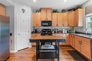 10174 Colton Ave, Concord Twp, OH 44077 - Photo 15