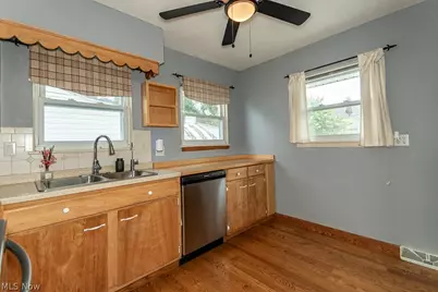 30140 Regent Road, Wickliffe, OH 44092 - Photo 13
