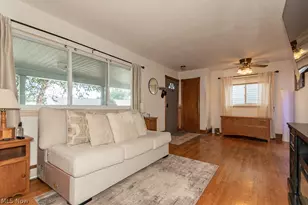 30140 Regent Rd, Wickliffe, OH 44092 - Photo 7