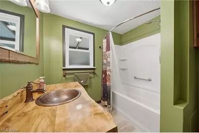 1687 Mount Pleasant Street NE, Canton, OH 44721 - Photo 9
