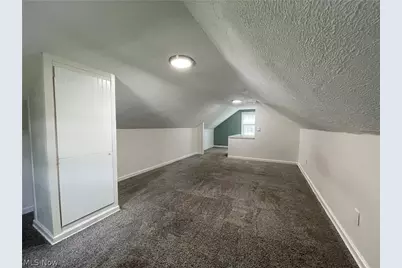1731 Thornapple Avenue, Akron, OH 44301 - Photo 9