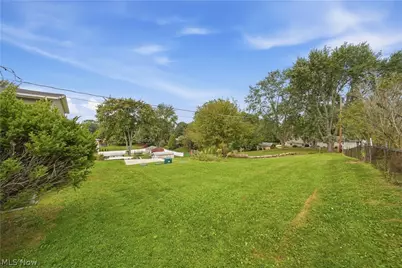 3707 Dauphin Drive NE, Canton, OH 44721 - Photo 27