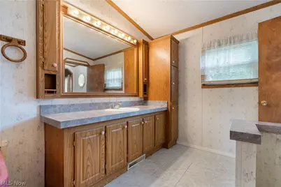 4025 Burke Avenue NE, Louisville, OH 44641 - Photo 17