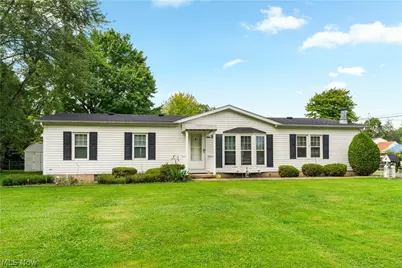 4025 Burke Avenue NE, Louisville, OH 44641 - Photo 1